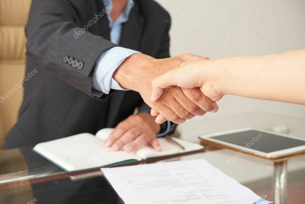 Подписание договора и получение предоплаты